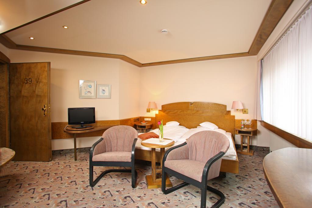 הכינגן Hotel Brielhof מראה חיצוני תמונה