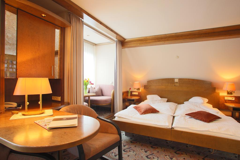 הכינגן Hotel Brielhof מראה חיצוני תמונה