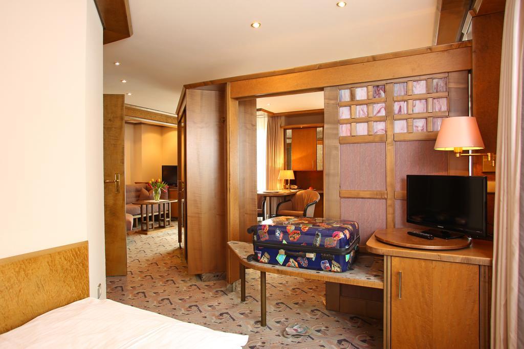 הכינגן Hotel Brielhof מראה חיצוני תמונה