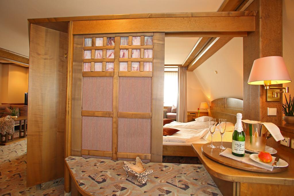 הכינגן Hotel Brielhof מראה חיצוני תמונה