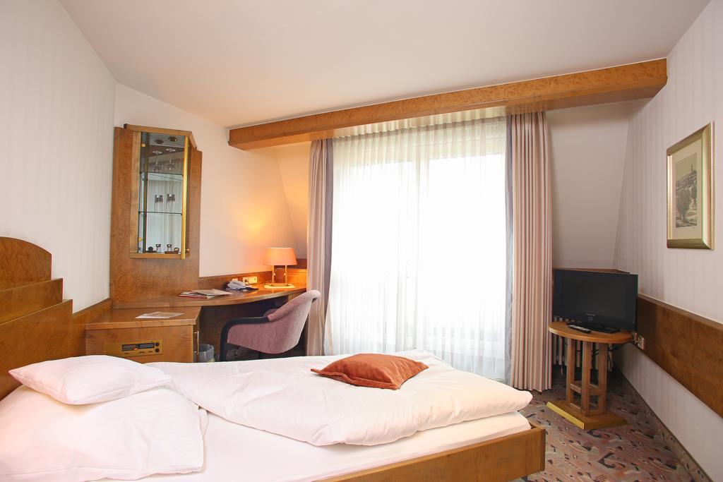 הכינגן Hotel Brielhof מראה חיצוני תמונה