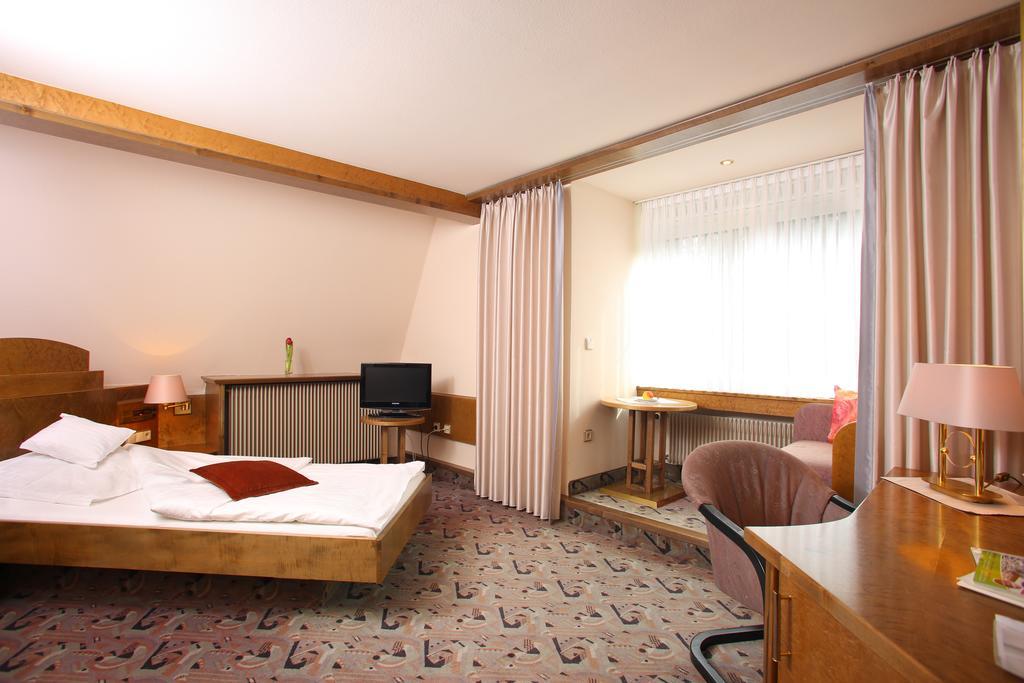 הכינגן Hotel Brielhof מראה חיצוני תמונה